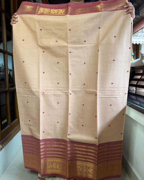 Saree 27 - Image 4